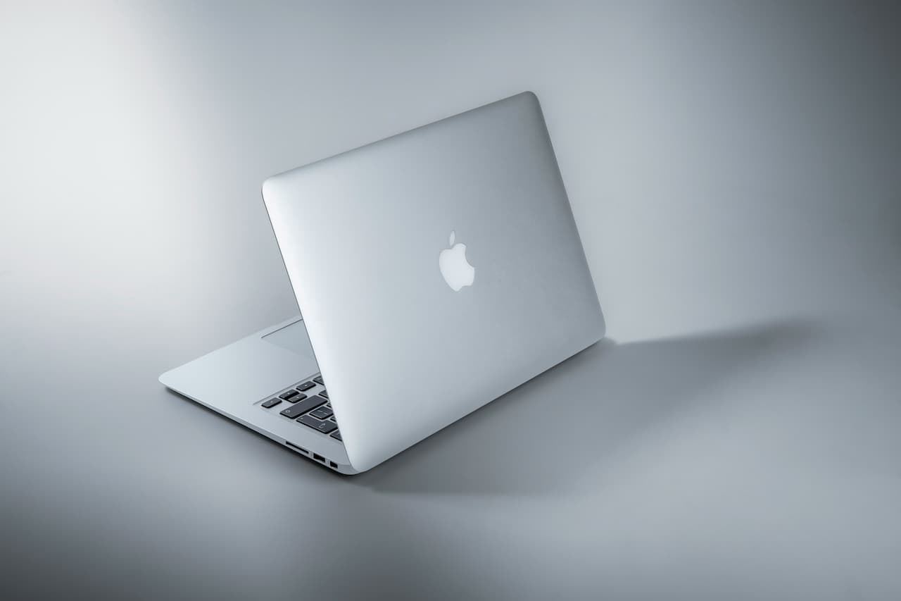 Which Macbook for your employees?